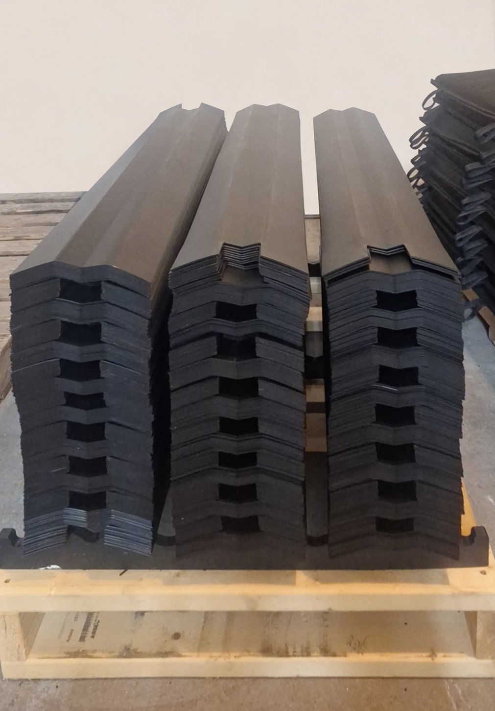 A stack of UnderFence on pallet